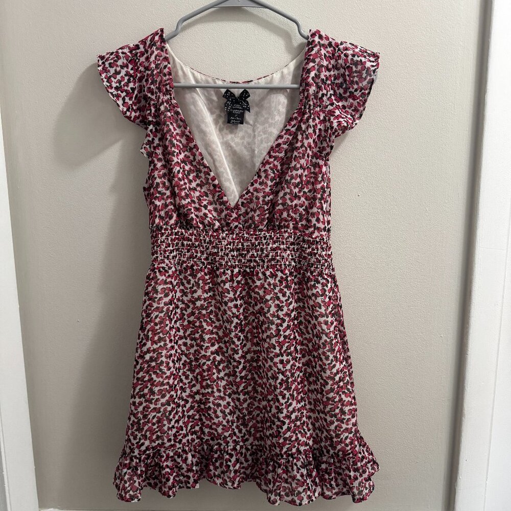 Forever 21 Floral Top - Red & Black V-Neck, Flutter Sleeve, Ruched Empire Waist